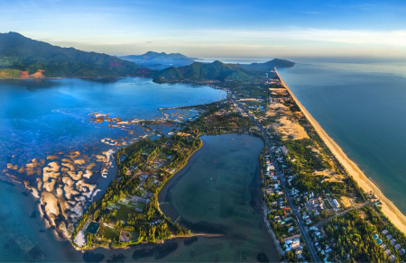 Lăng Cô - Vịnh đẹp thế giới